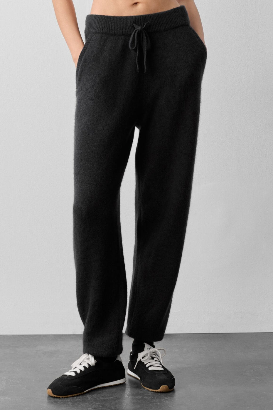 Wool Cashmere New Class Sweatpant - Black (U5021R)
