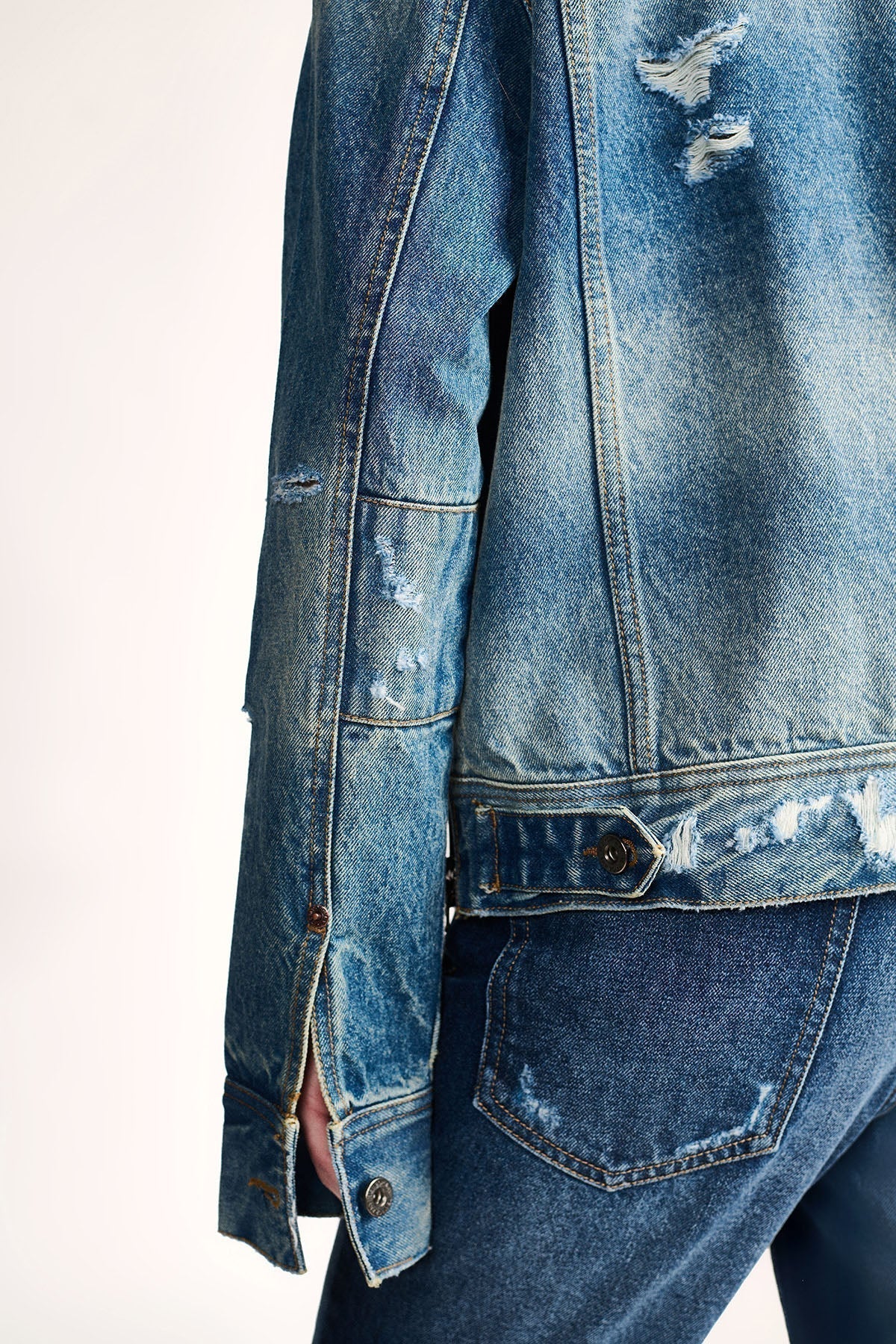 ALREADY LIVED TRUCKER JACKET (UNISEX) by Temporary Clo