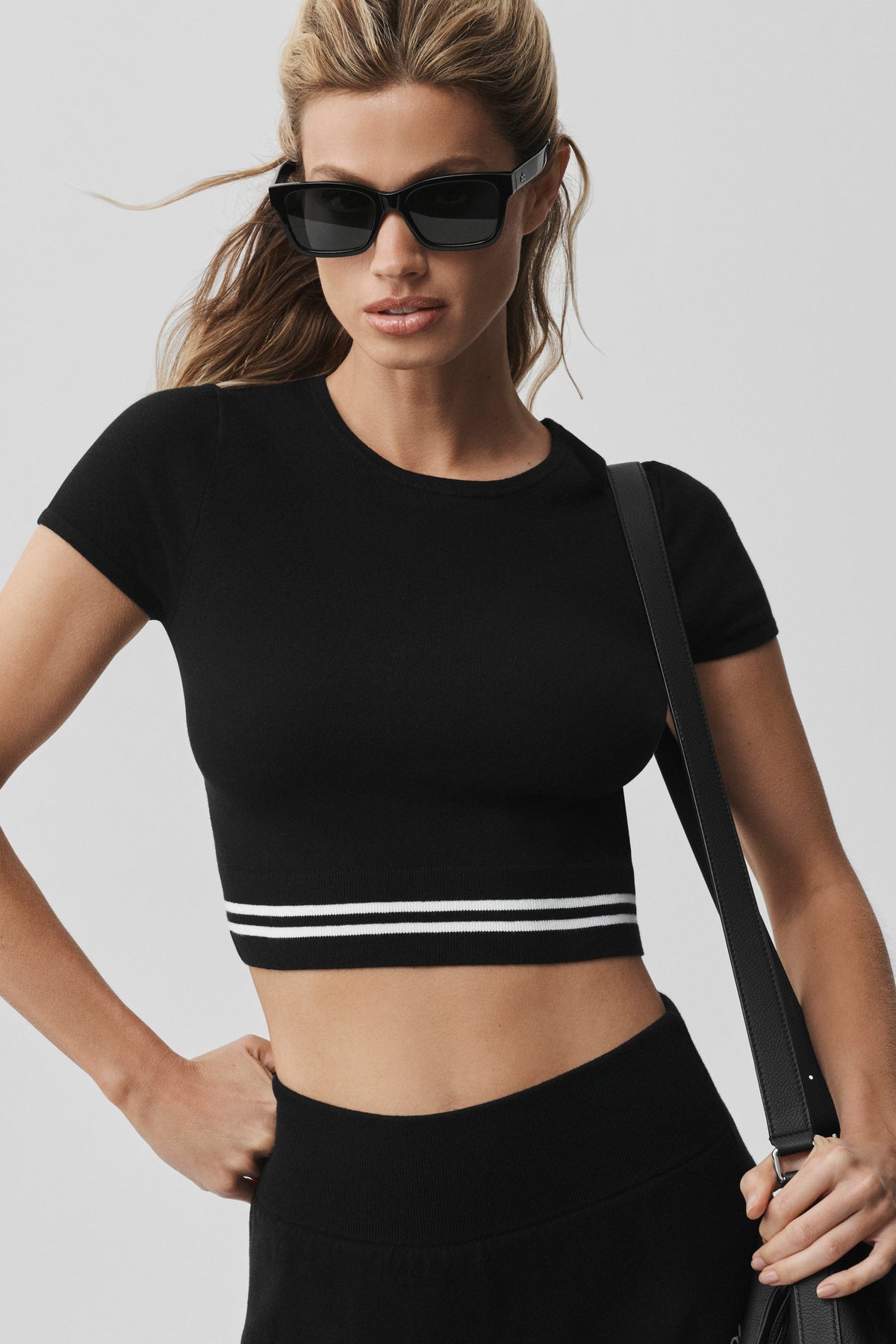 Alo Yoga Scholar Knit My Serve Short Sleeve in Black/White, product image 3 of 6