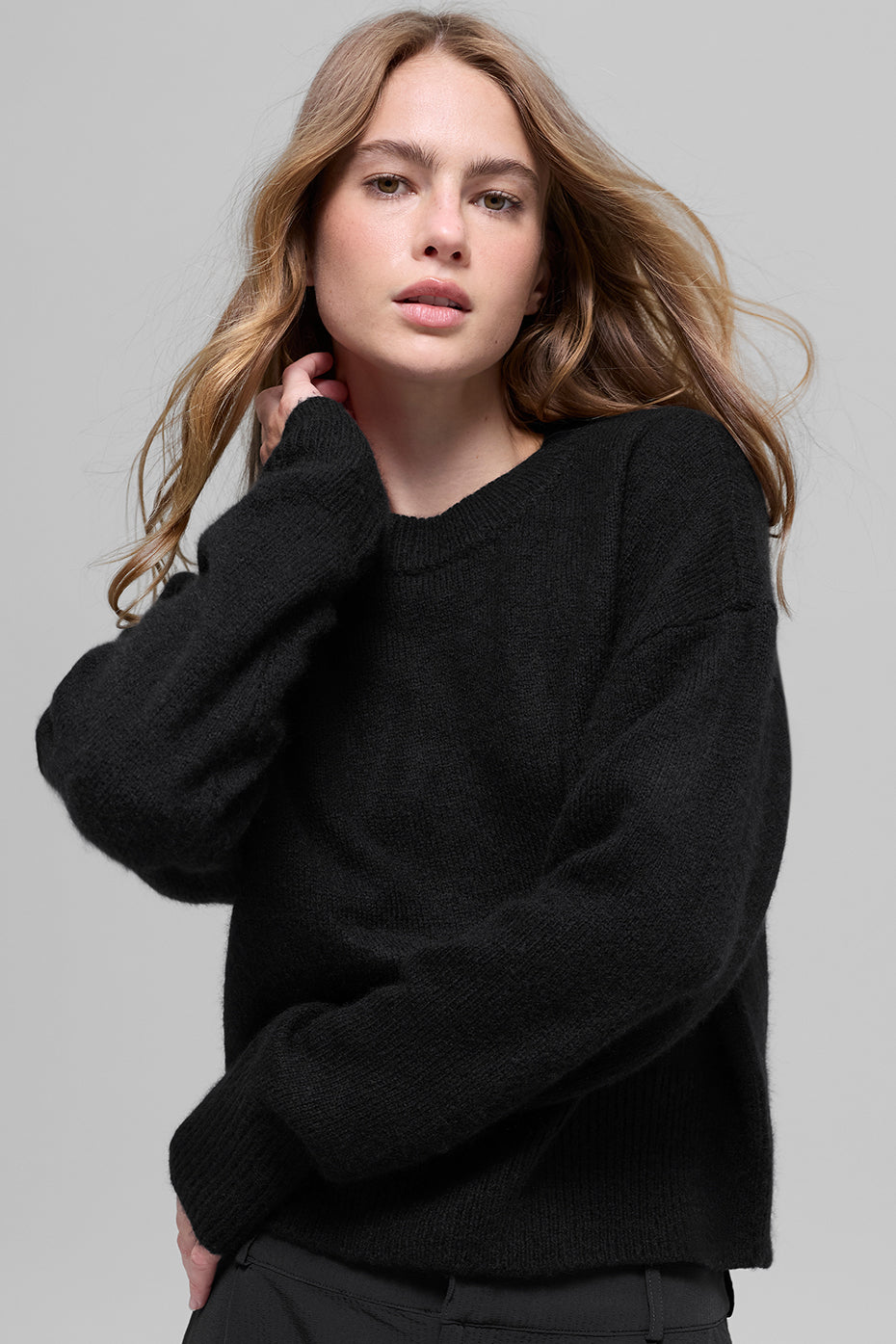 Wool Cashmere Cropped New Class Crewneck Sweater - Black (W31057R)