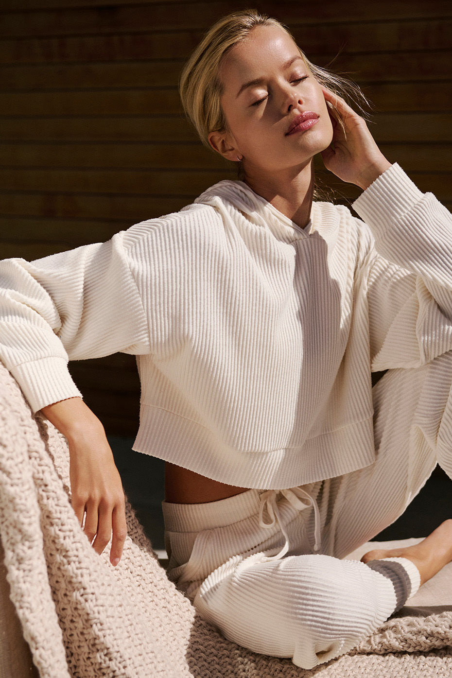 Muse Hoodie - Ivory (W3438R)