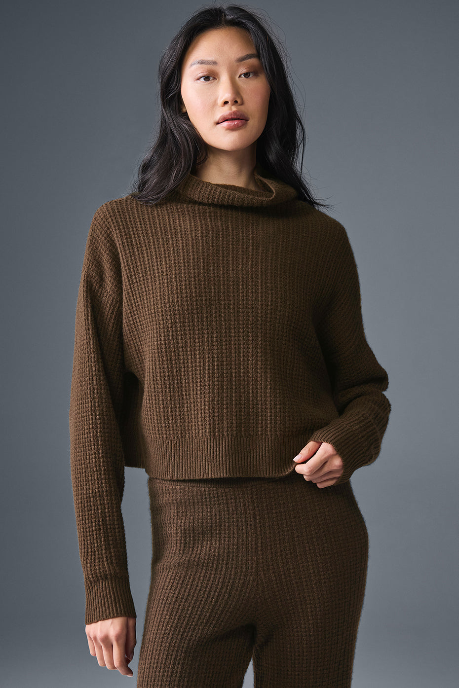 Cashmere Plush Waffle Turtleneck Pullover - Espresso (W3888R)