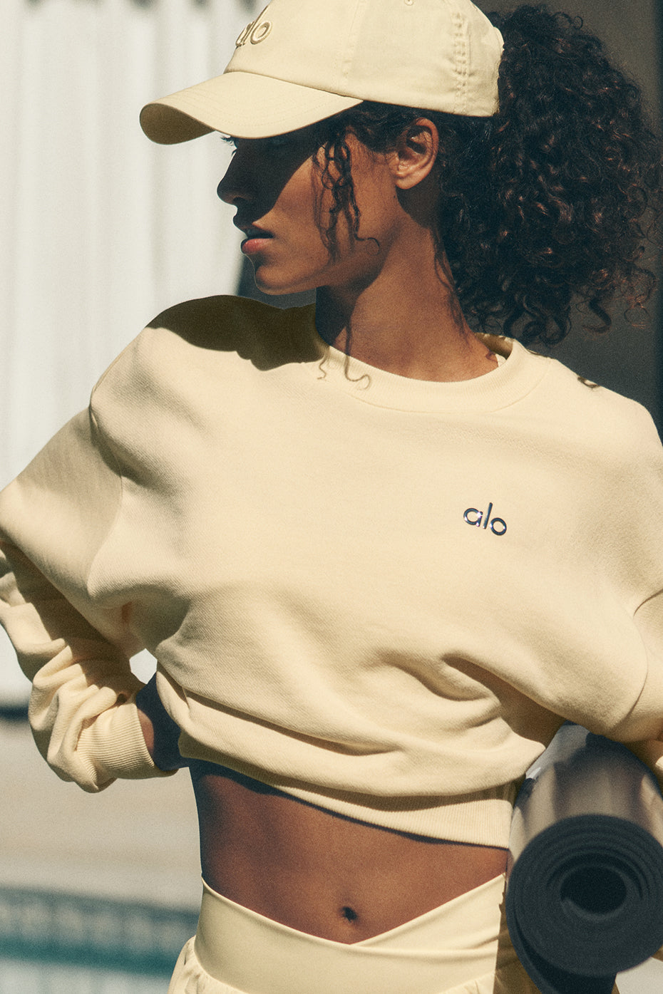 Cropped Accolade Crewneck - Candlelight Yellow (W3924RG)
