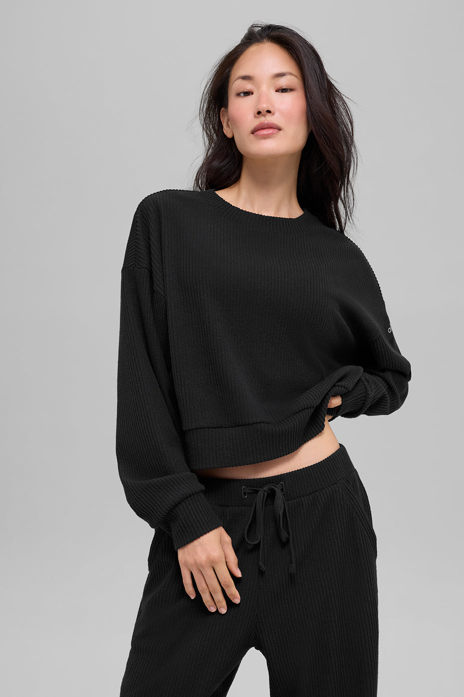 Muse Crew Neck Pullover - Black (W3950R)