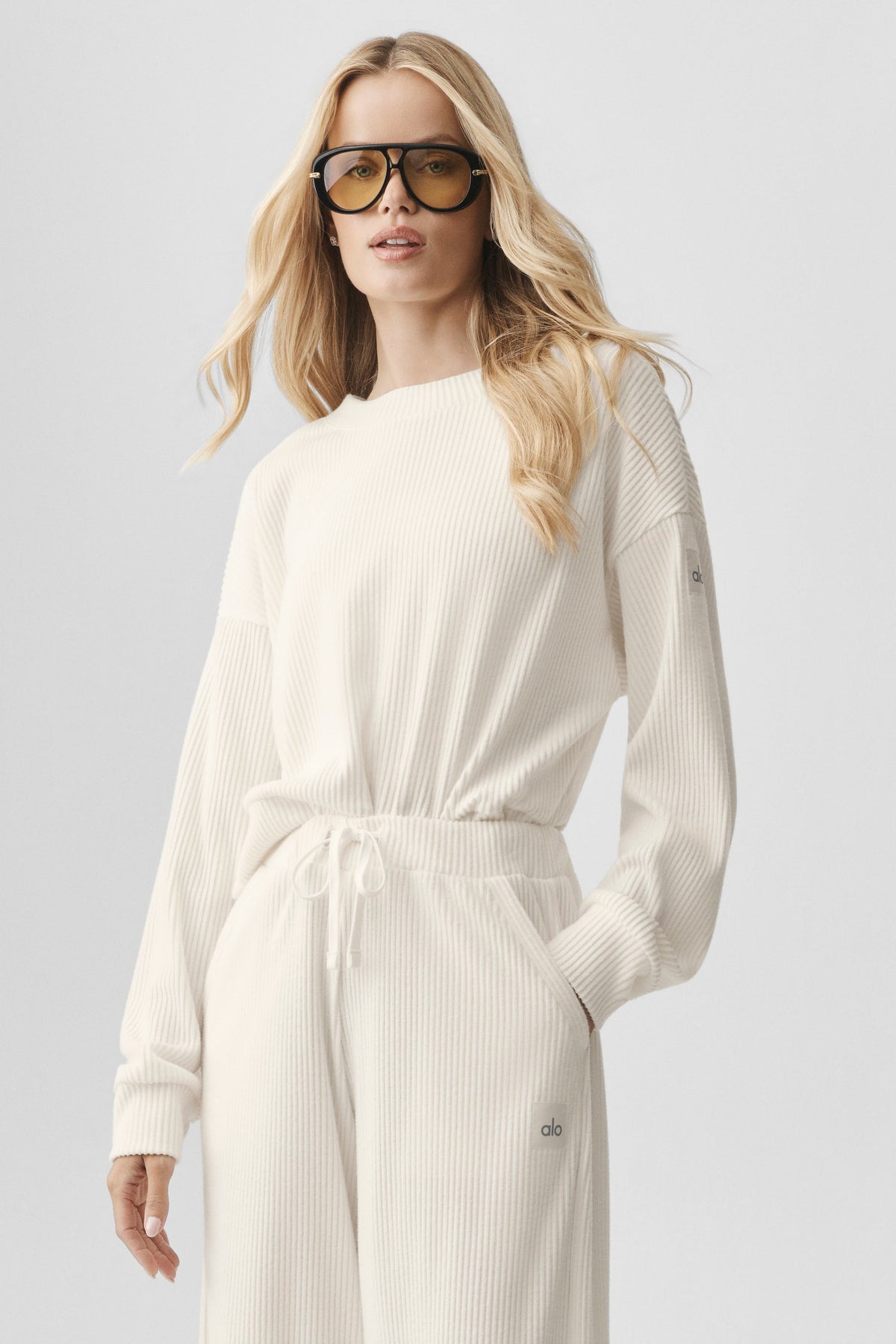 Alo Yoga Muse Crew Neck Pullover in Ivory