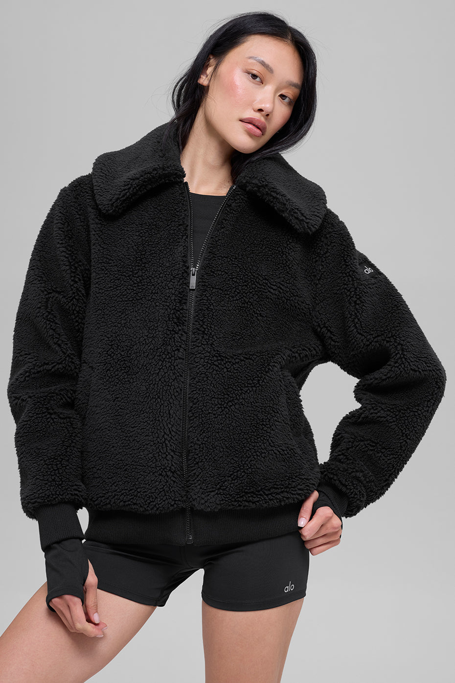 Sherpa Downtown Jacket - Black (W4710R)