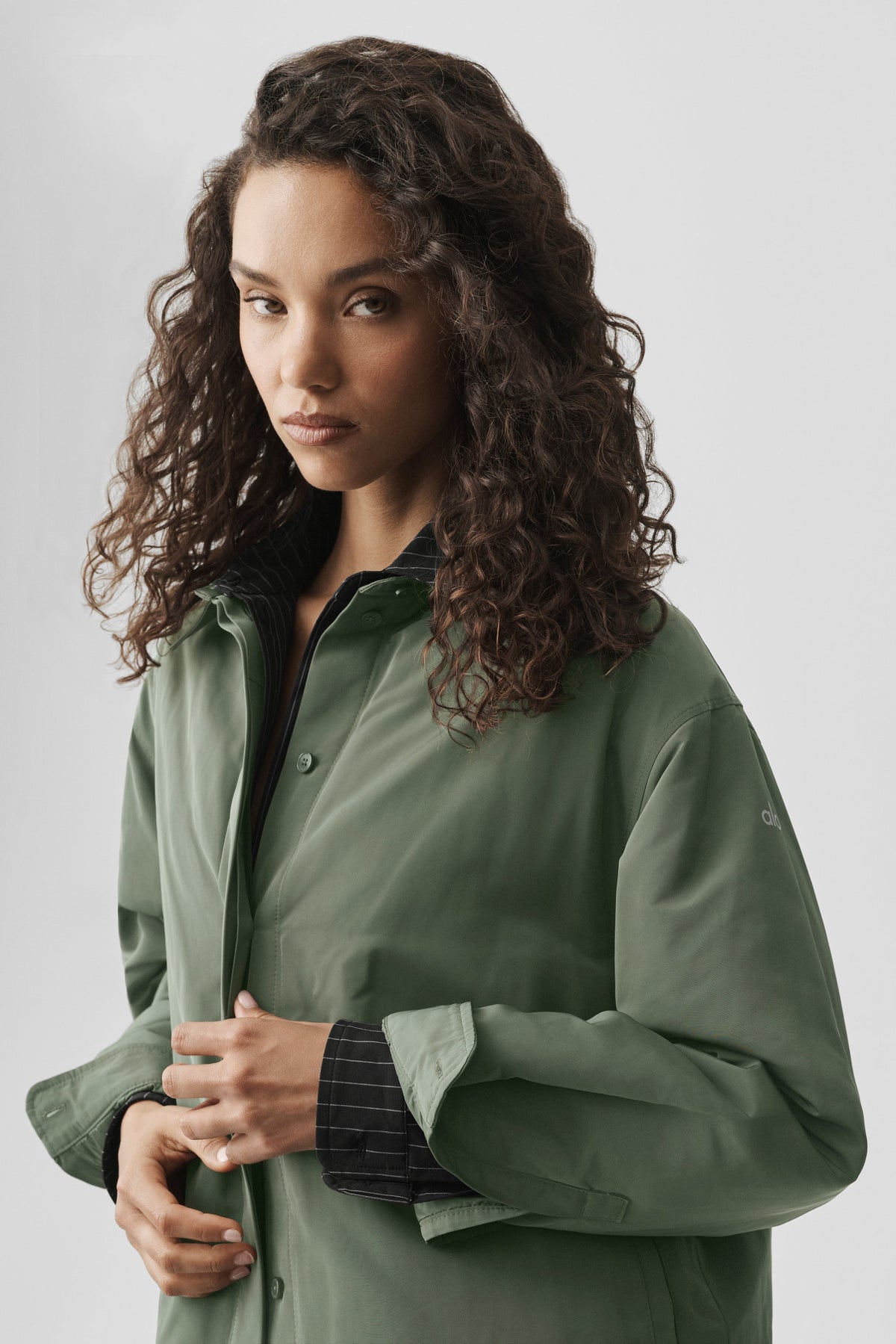 Alo Yoga Socialite Shacket in Bamboo Green, product image 4 of 6