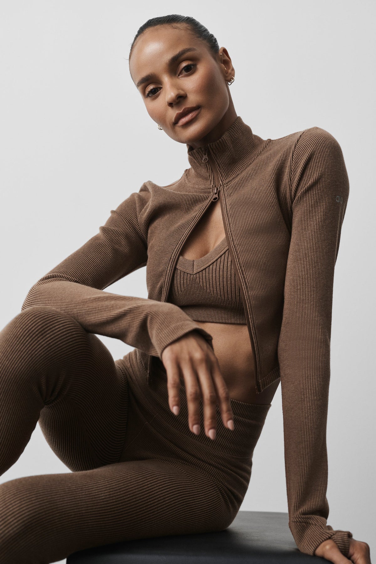 Alo Yoga Seamless Two Tone Rib Jacket in Java Brown, product image 4 of 6