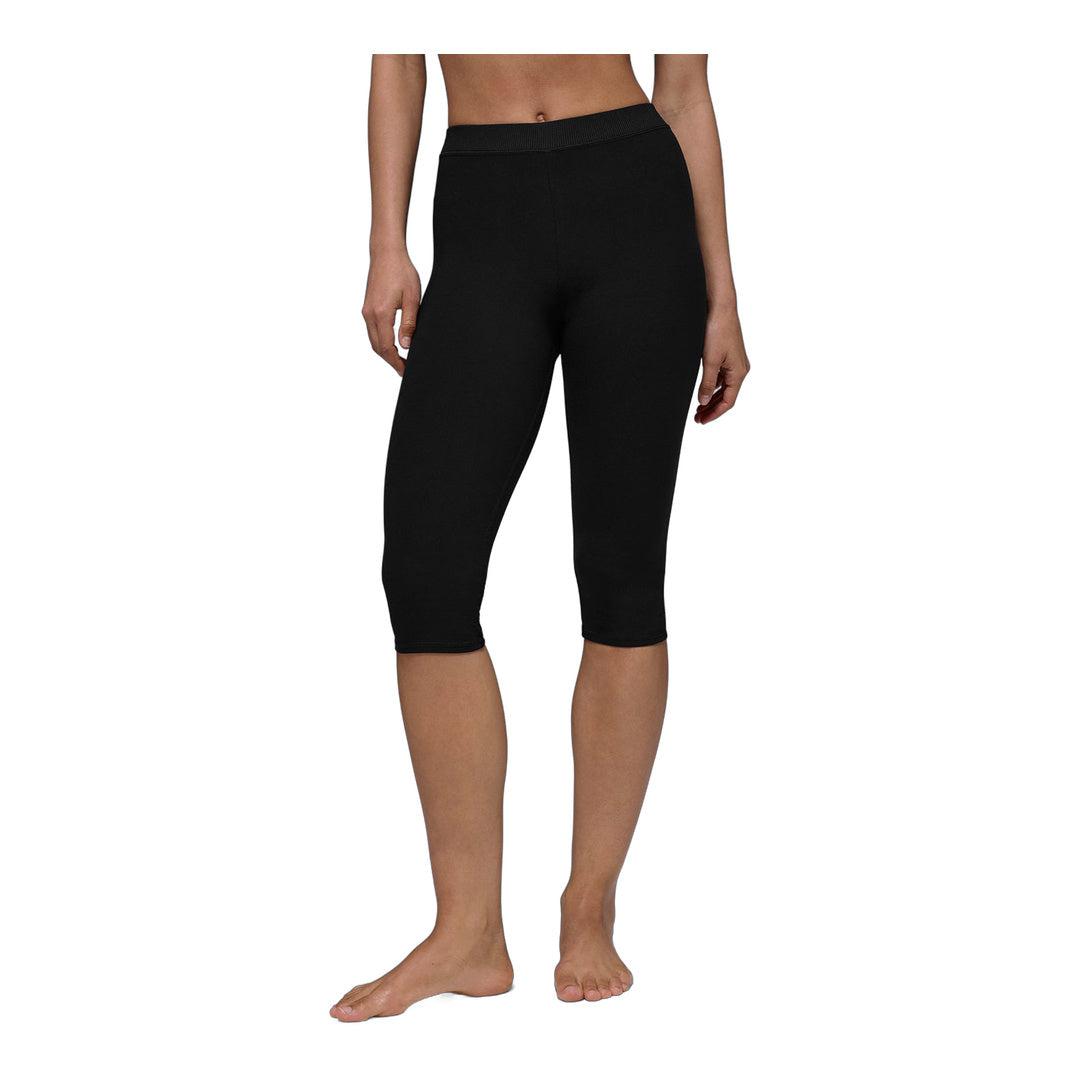 alo Alosoft High-Waist Iconic 90's Capri - Black by Alo Yoga