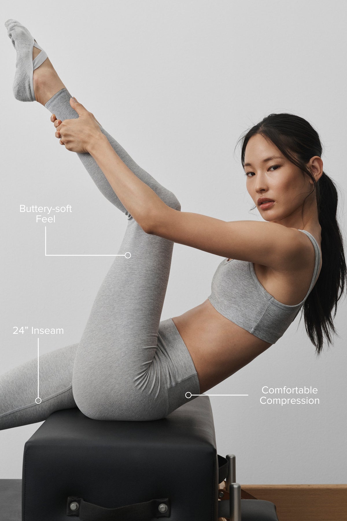 Alo Yoga Alosoft High-Waist 7/8 Highlight Legging in Vintage Athletic Heather, product image 2 of 5
