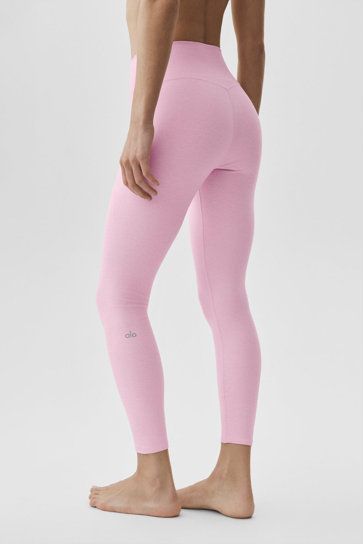Alo Yoga Alosoft High-Waist 7/8 Highlight Legging in Pink Marshmallow Heather, product image 4 of 5
