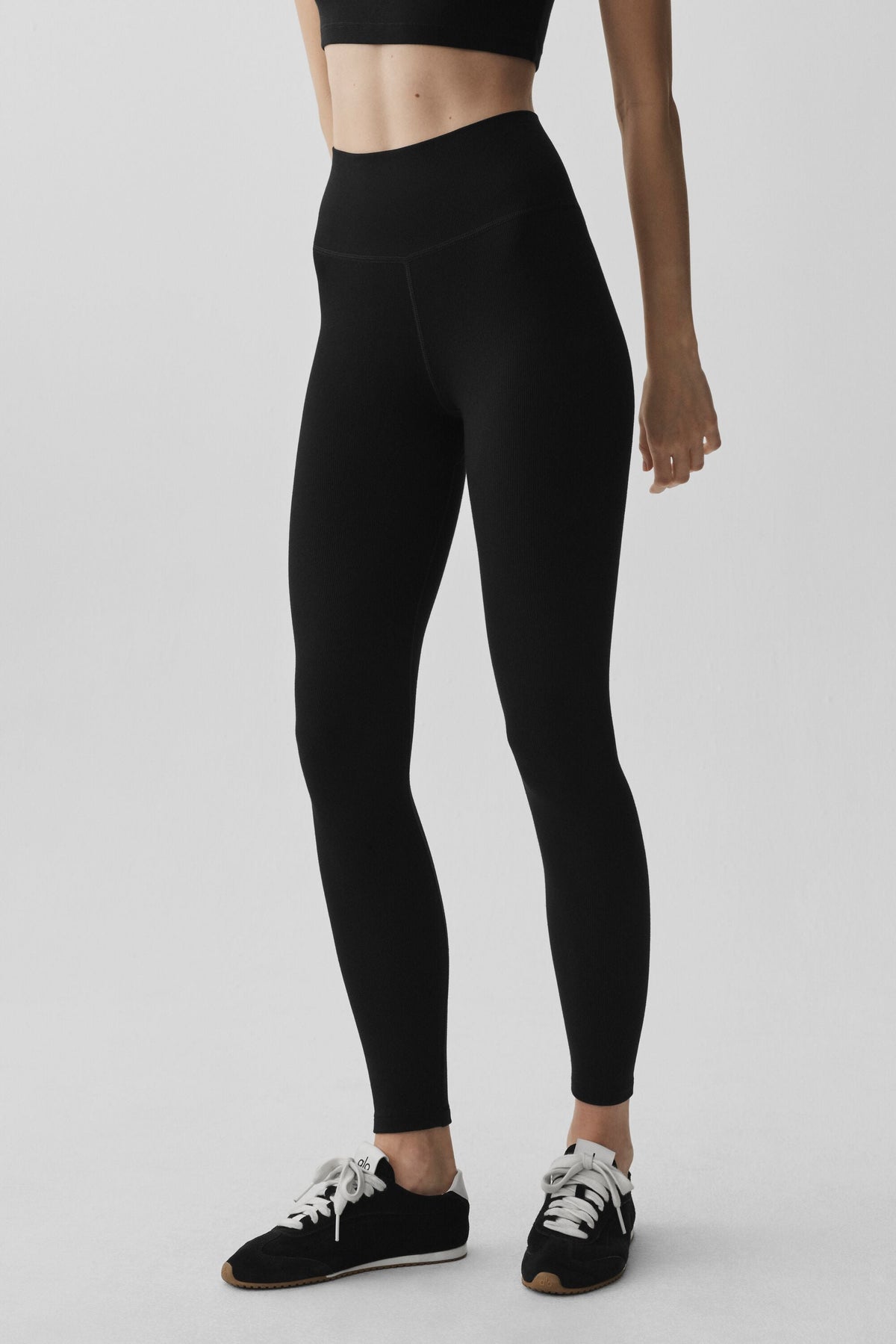 Alo Yoga Seamless Modal Ribbed High-Waist 7/8 Legging in Black