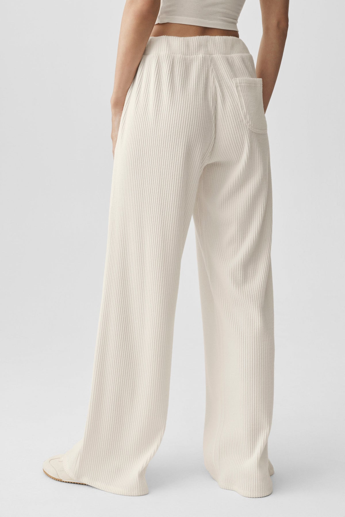 Alo Yoga Muse Wide Leg Pant in Ivory, product image 4 of 5