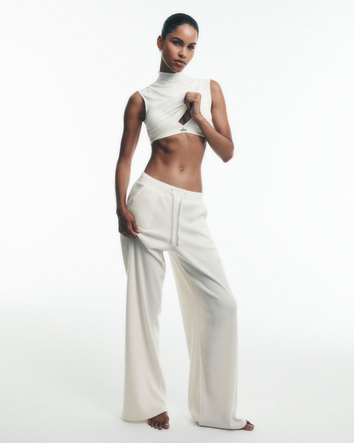 Alo Yoga Muse Wide Leg Pant in Ivory