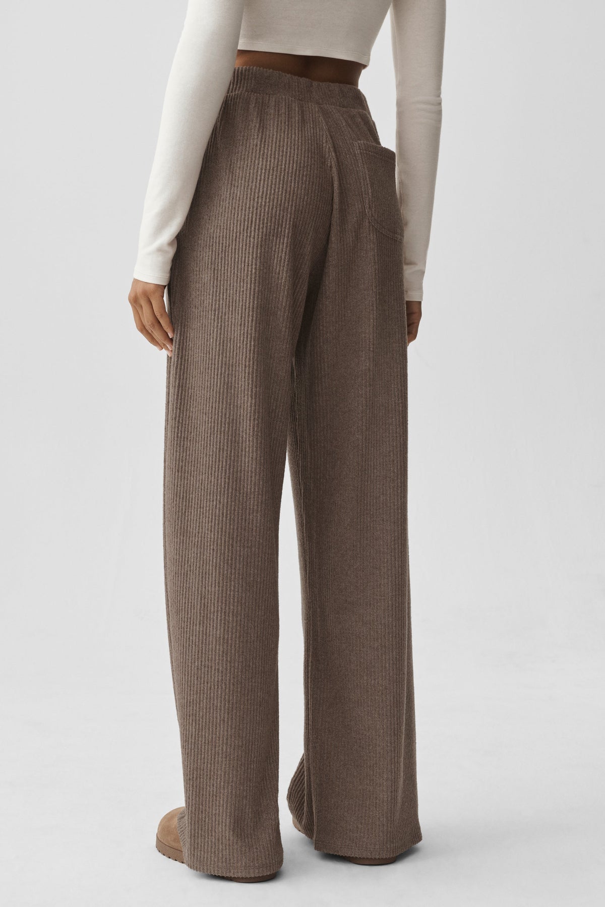 Alo Yoga Muse Wide Leg Pant in Java Brown Heather, product image 2 of 5