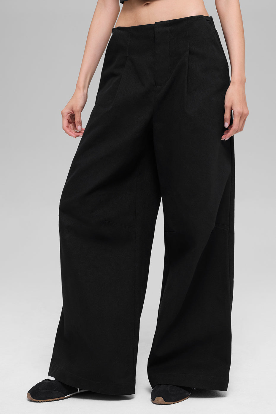 High-Waist Main Character Wide Leg Trouser - Black (W54245R)
