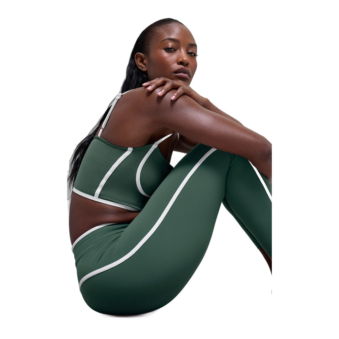 alo Airbrush High-Waist Race Pace 7/8 Legging - Clover Green/White by Alo Yoga