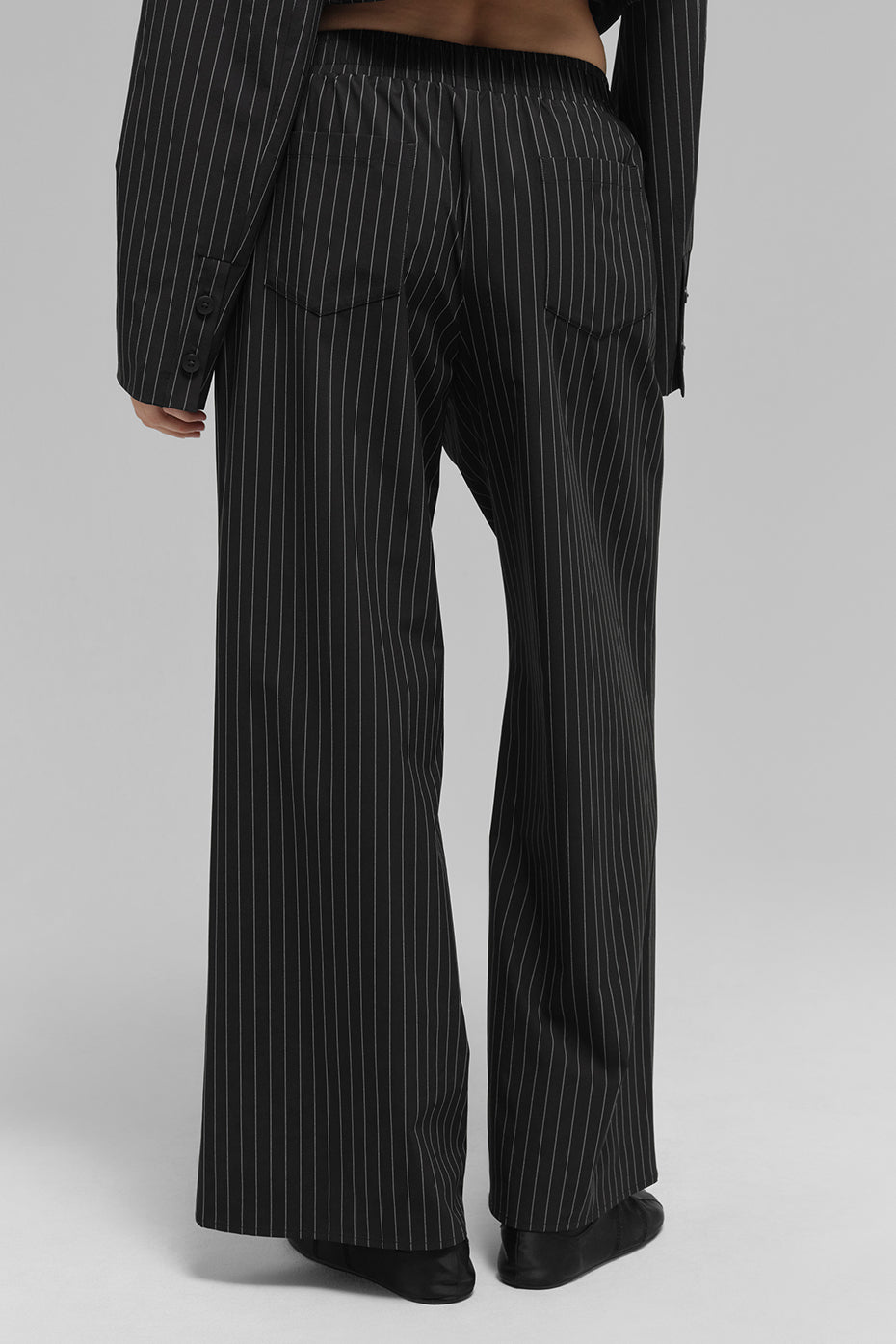 Alo Yoga Pinstripe Daylight Boxer Pant (Regular) in Black/Titanium, product image 3 of 5