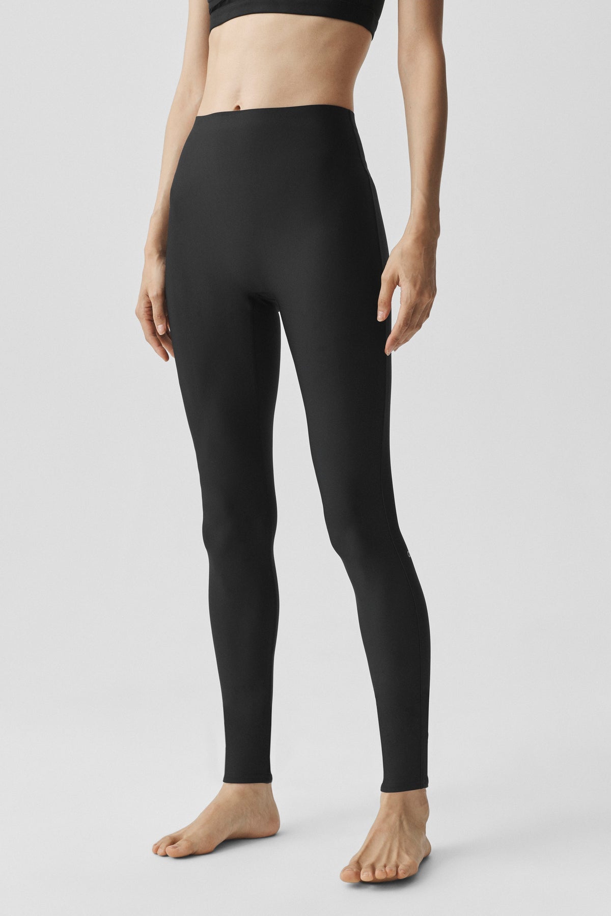 Alo Yoga Airlift High-Waist 7/8 Techlux Legging in Black, product image 3 of 5