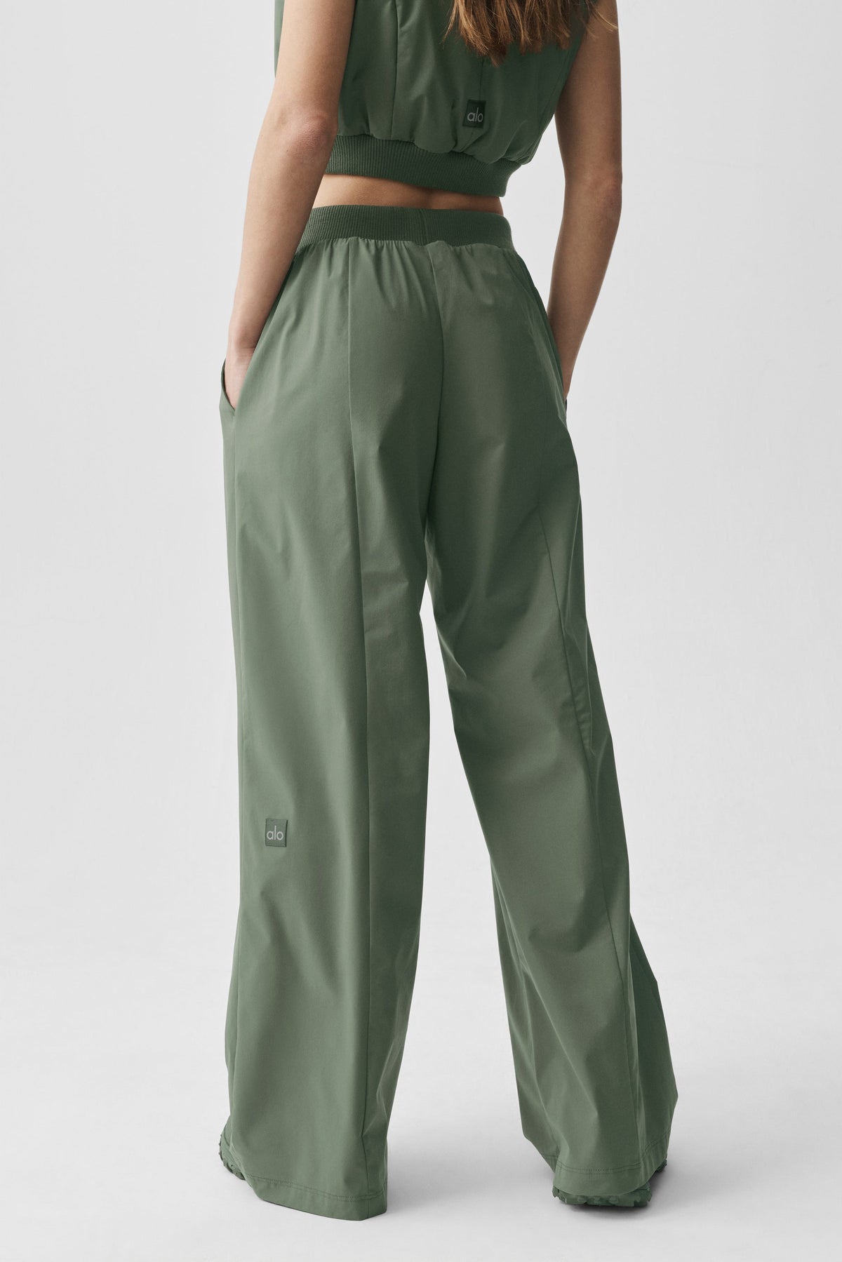 Alo Yoga High-Waist Momentum Straight Leg Pant in Bamboo Green, product image 4 of 5