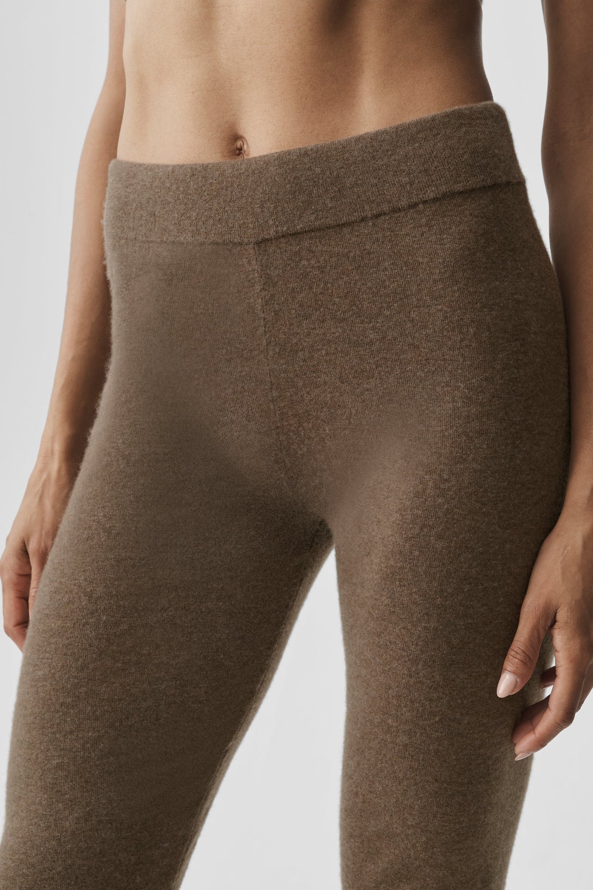 Alo Yoga Cashmere High-Waist Eternity Legging in Java Brown Heather, product image 4 of 6