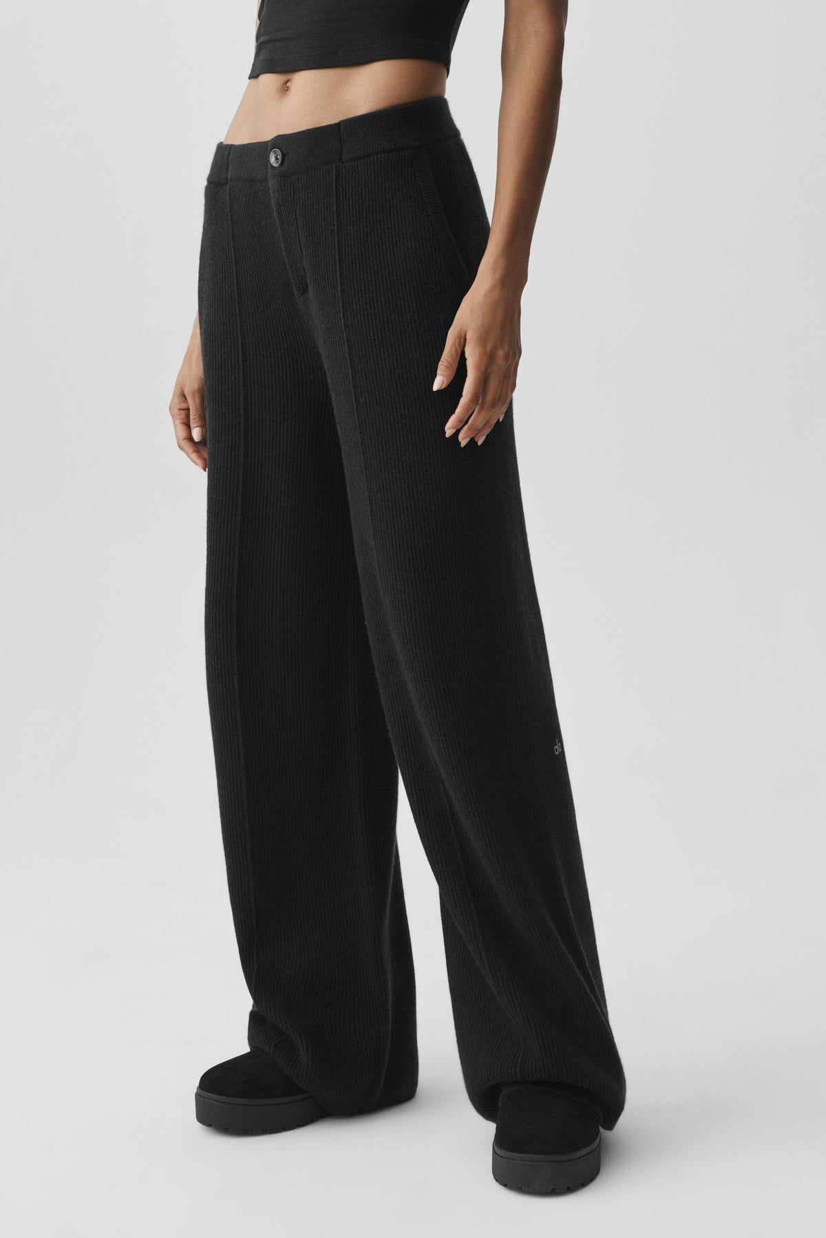 Alo Yoga Cashmere Wool Low-Rise Harmony Trouser (Regular) in Black, product image 3 of 4