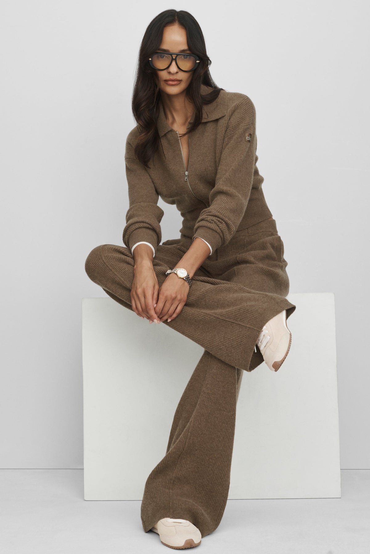 Alo Yoga Cashmere Wool Low-Rise Harmony Trouser (Regular) in Java Brown Heather, product image 3 of 5