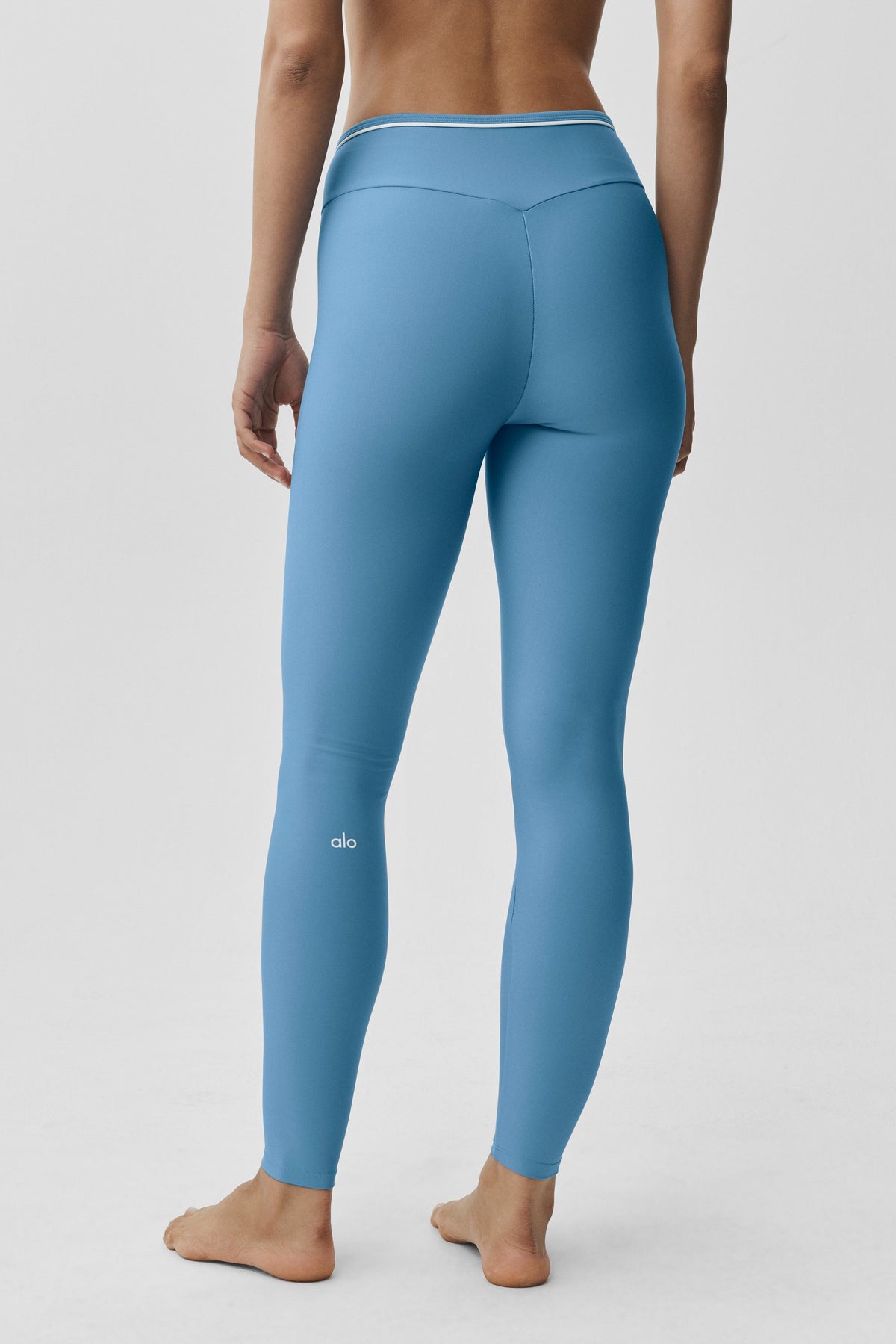 Alo Yoga Airlift High-Waist Trifecta Legging in California Blue/White, product image 2 of 4