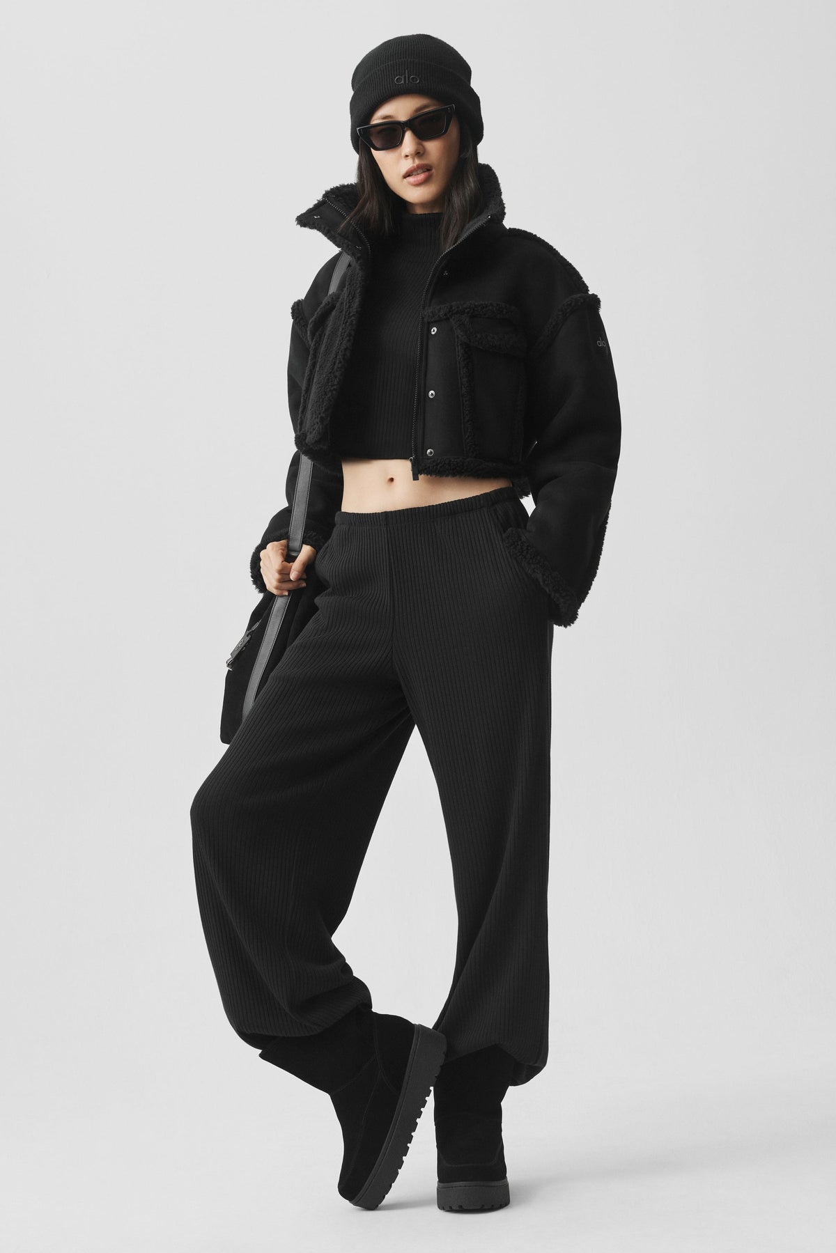 Alo Yoga Ribbed Mid-Rise Reset Pant in Black, product image 3 of 3
