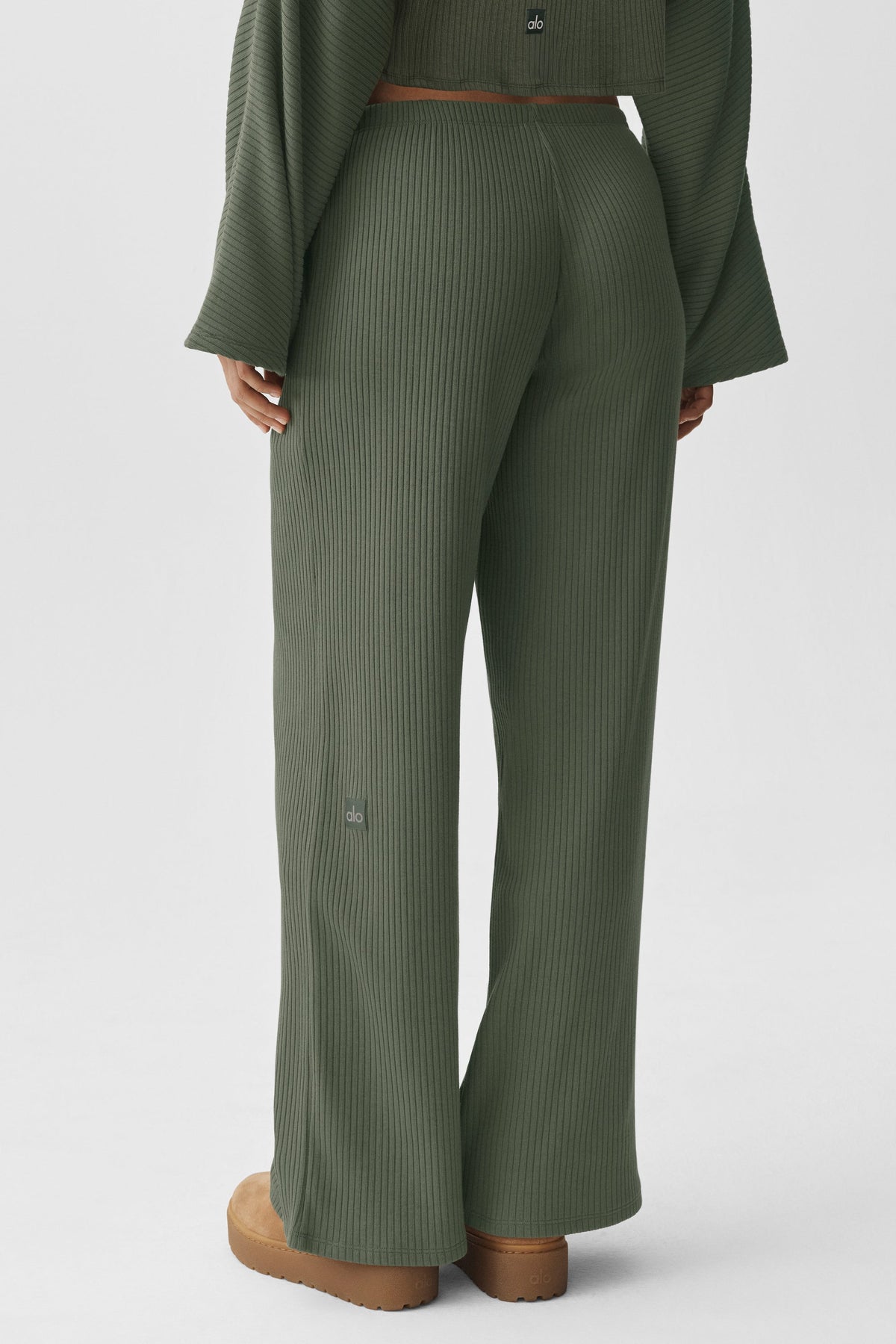 Alo Yoga Ribbed Mid-Rise Reset Pant in Bamboo Green, product image 2 of 5