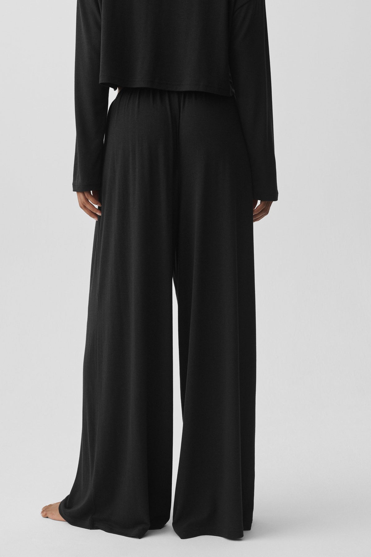 Alo Yoga Semi Sheer High-Waist Oasis Wide Leg Pant (Long) in Black, product image 3 of 4