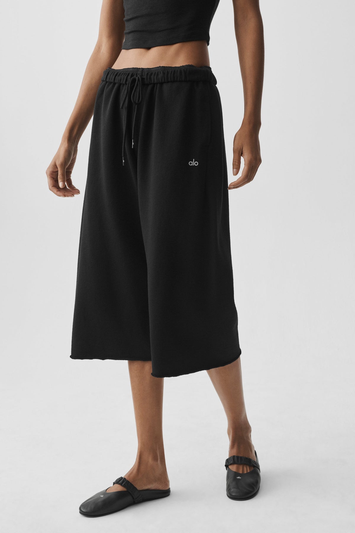 Alo Yoga Chill Cutoff Sweatpant in Black, product image 3 of 4