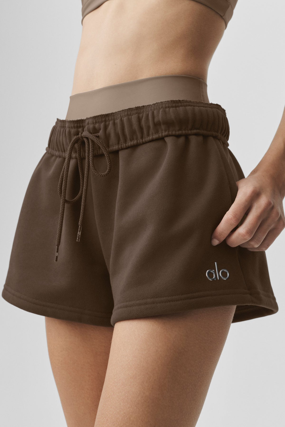 Alo Yoga Accolade Short in Espresso, product image 4 of 5