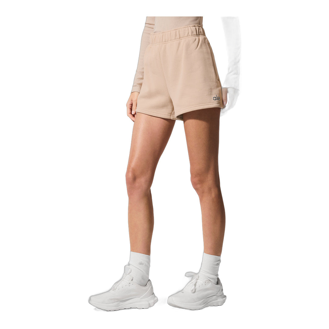 alo Accolade Short - Macadamia by Alo Yoga