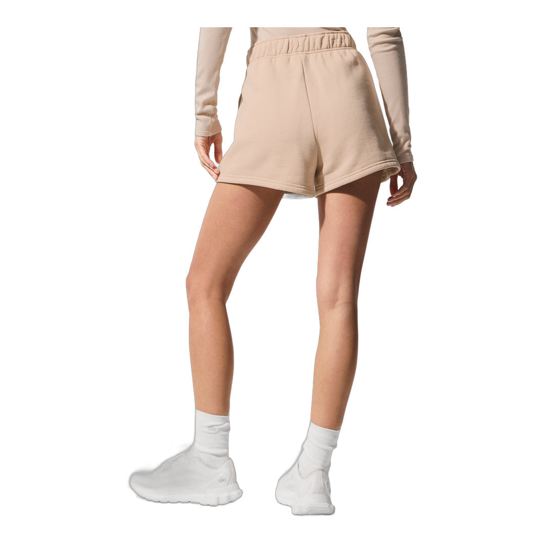 alo Accolade Short - Macadamia by Alo Yoga