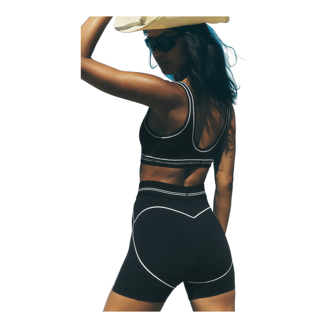 alo 4" Airbrush High-Waist Heart Throb Short - Black/White by Alo Yoga