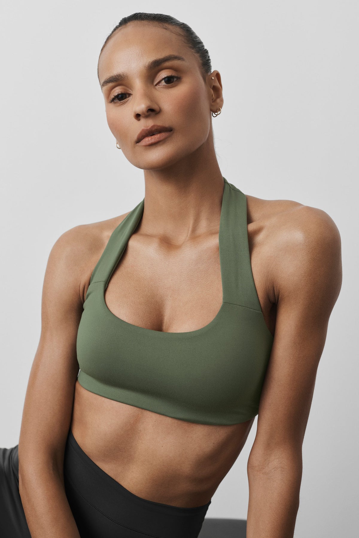 Alo Yoga Softsculpt Feel The Heat Halter Bra in Bamboo Green