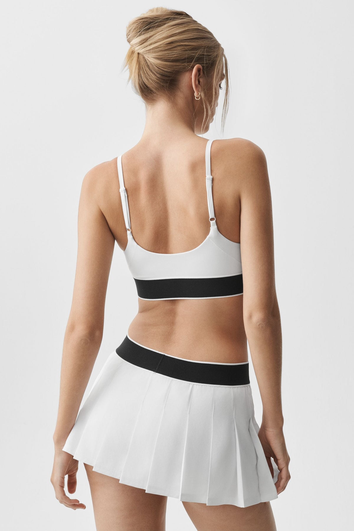 Alo Yoga Softsculpt Amp It Up Bra in White/Black, product image 3 of 5