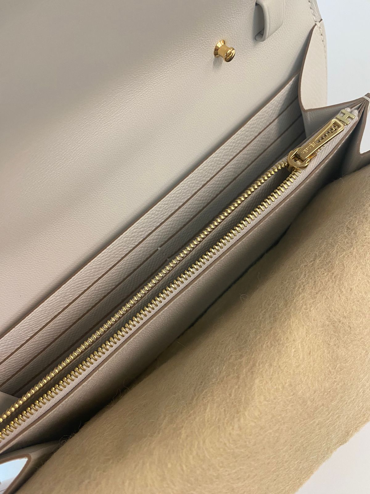 Hermès Constance To Go Epsom Leather – Gris Pale GHW