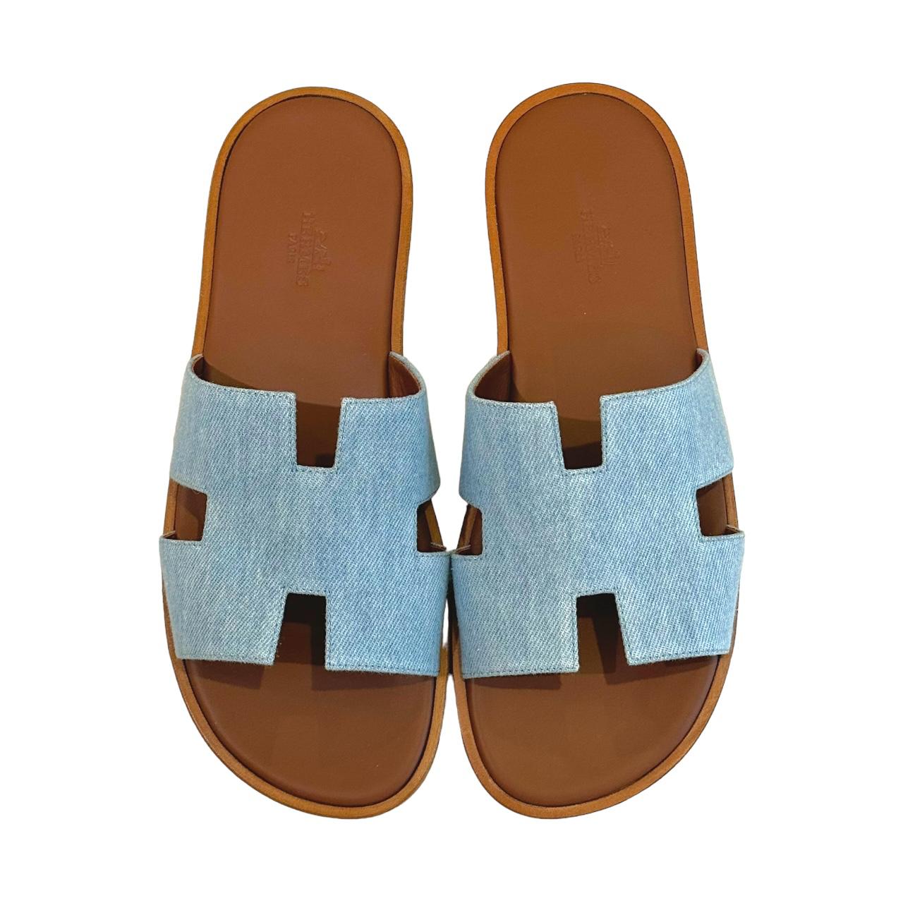 Hermès Izmir Sandals – Bleu Clair & Gold Leather Edition