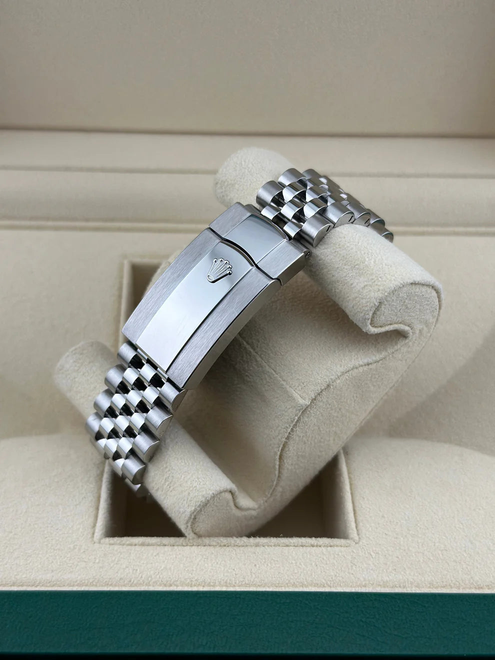Men’s Rolex Datejust 41 Ref. 126334 Automatic Watch