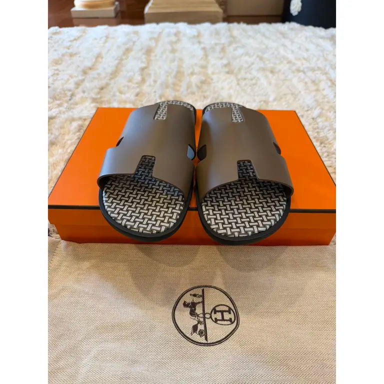 Hermès Izmir Sandals – Calfskin Iconic “H” Cut-Out Design