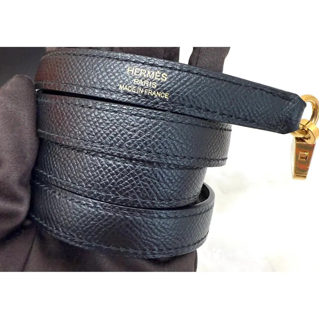 Hermès Kelly 28 – Black Epsom Leather, Gold Hardware