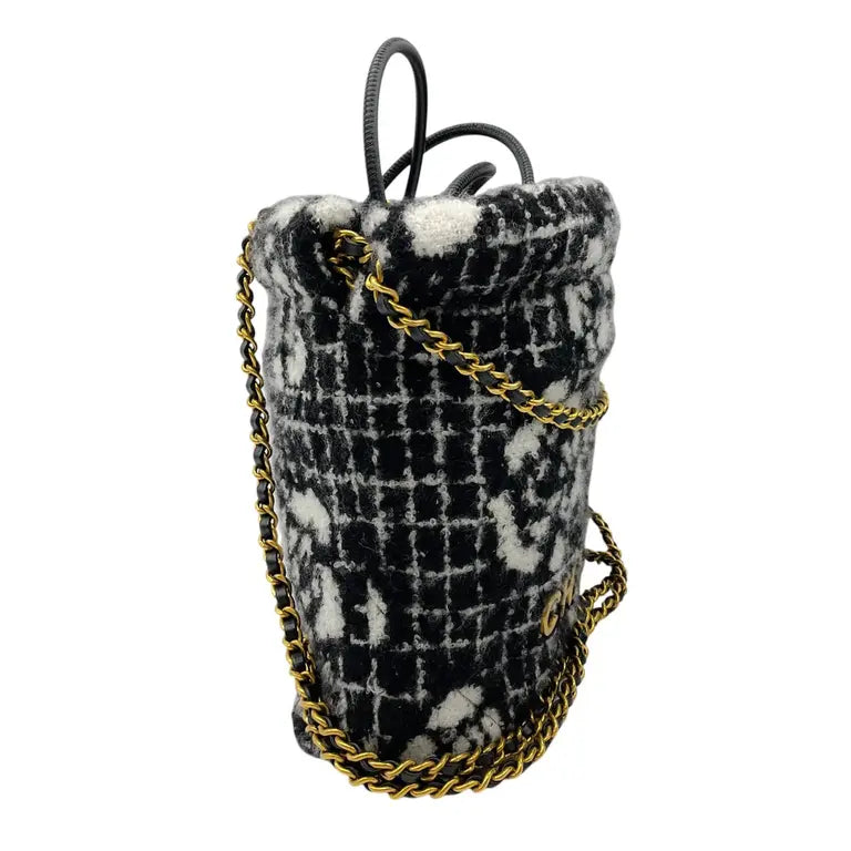 Chanel 2022 Camellia Hobo Bag – Black Hardware - Zeuskicks