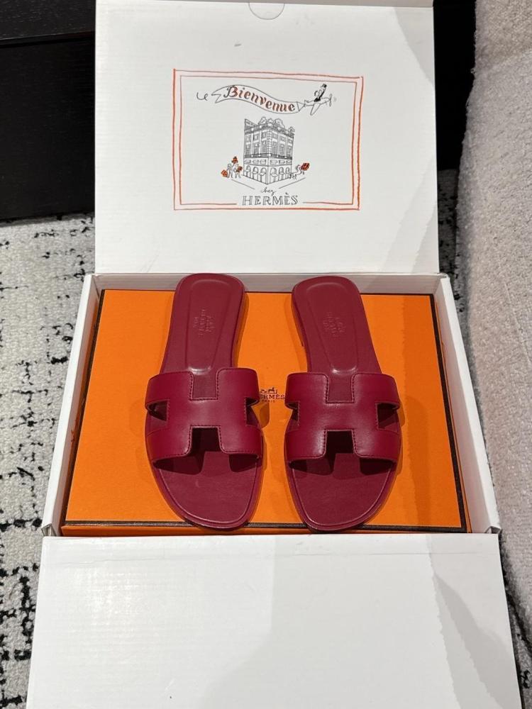 Hermès Oran Sandals – Rouge Calfskin Edition