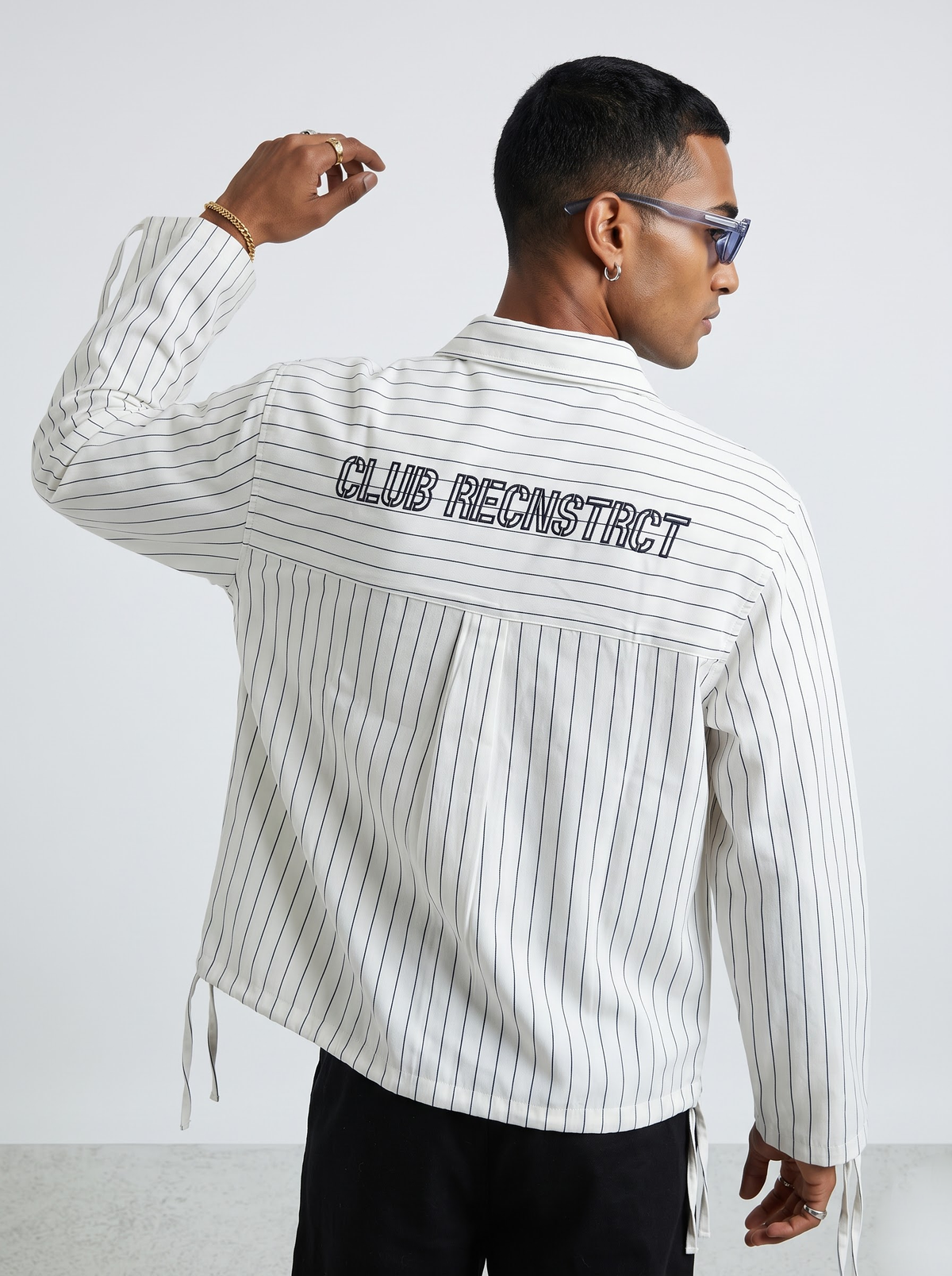 Stripped Void Boxy fit - White by RECNSTRCT