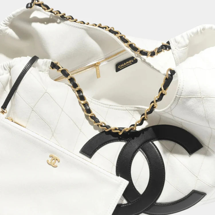 CHANEL Small Tote Bag – Denim Calfskin & Gold Metal (Coco Beach 2026) - Zeuskicks