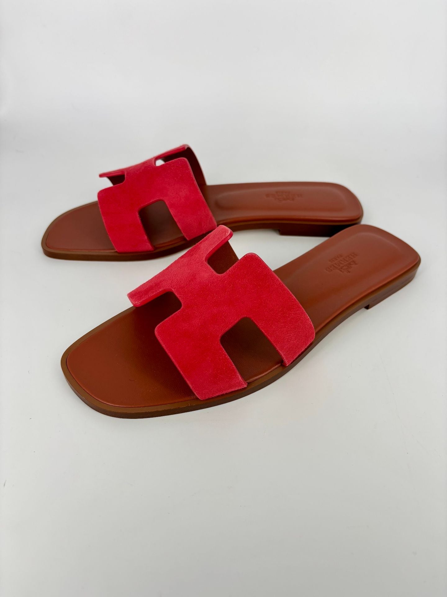 Hermès Oran Sandals – Red Suede Leather Edition