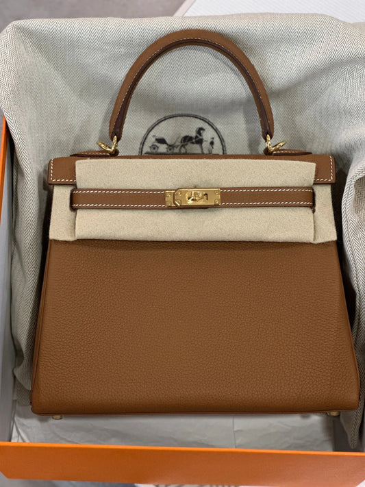 Hermès Kelly 25 – Gold Togo with Gold Hardware - Zeuskicks