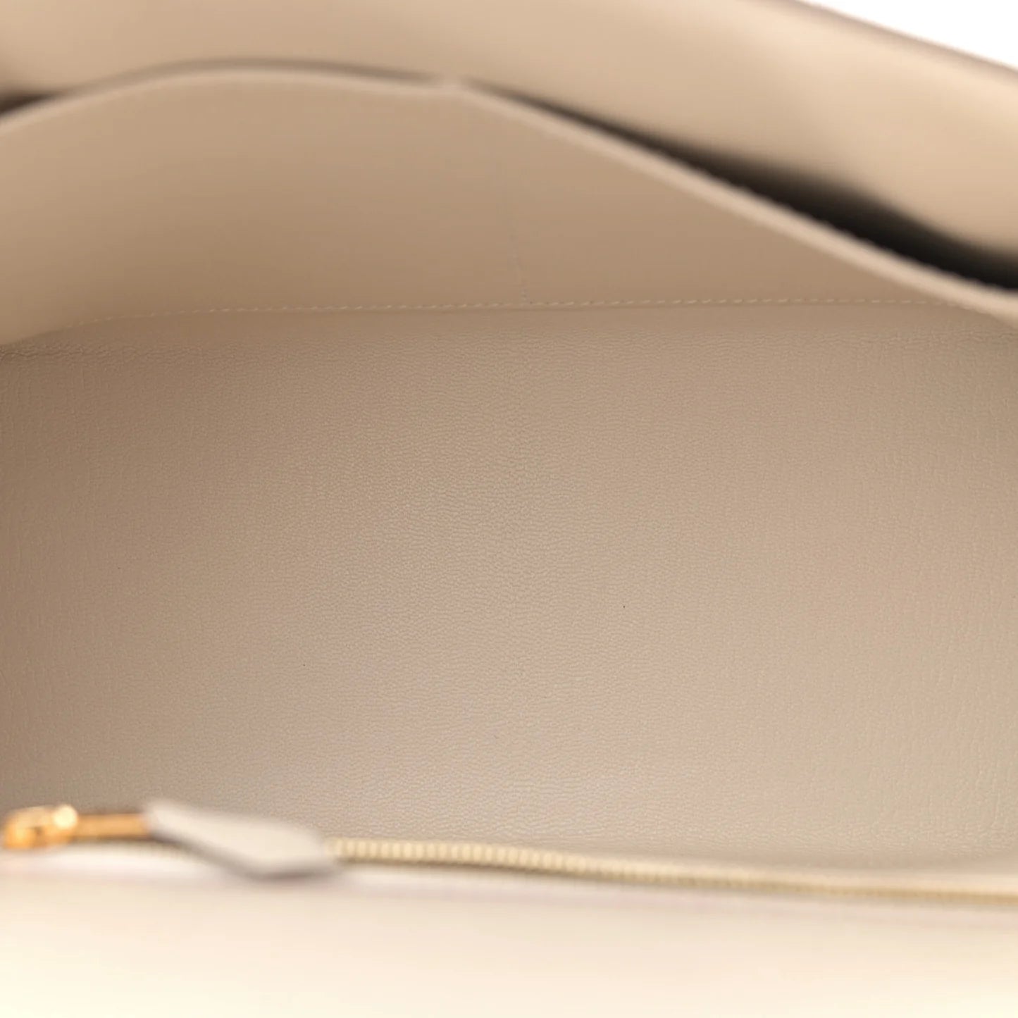 Hermès Horseshoe Kelly Sellier 28 – Craie & Rose Pourpre (2018, Gold Hardware)